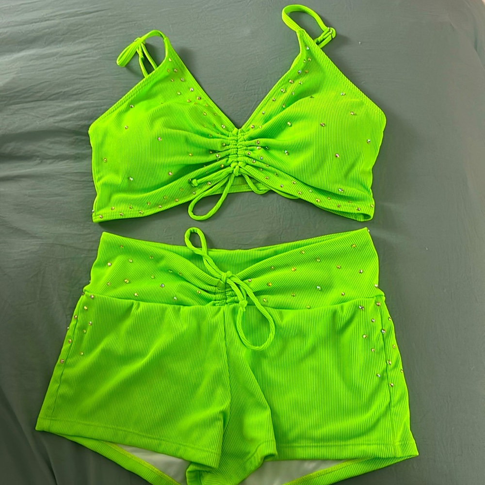 Pro Cheer Audition Outfit - Neon Green (NFL/NBA Auditions)